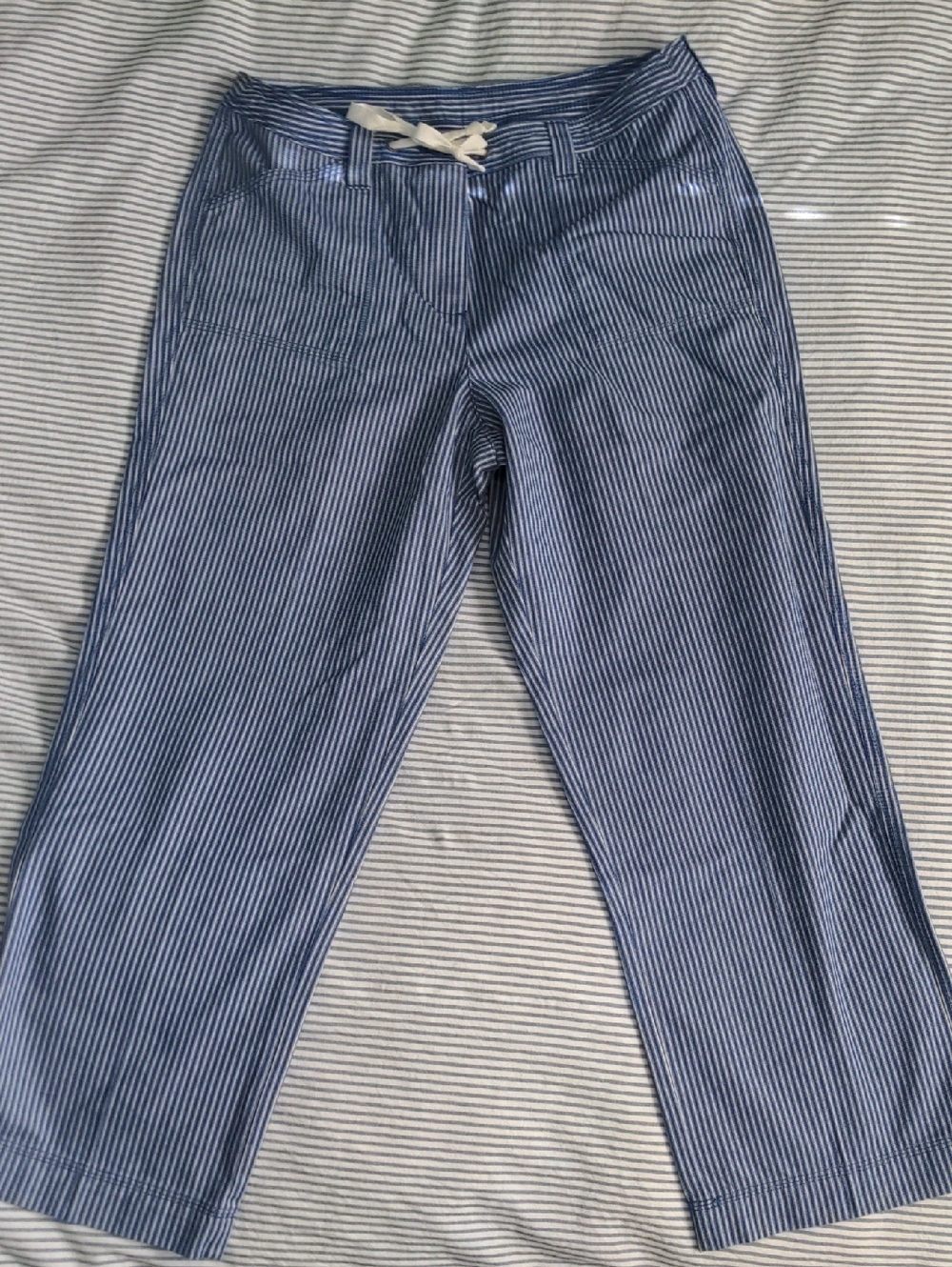 Anne Klein Sport Blue and White Striped, Nautical, Size 10, Cropped, Wide Leg